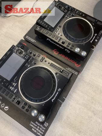 2x Pioneer CDJ-2000NXS2 + 1x DJM-900NXS2 mixer